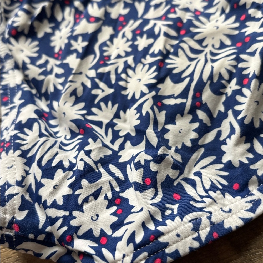 Vineyard Vines 2pc swimsuit - Picture 4 of 8